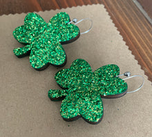 Load image into Gallery viewer, Glitter Clover Earrings
